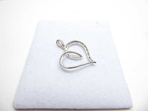 9ct Gold Diamond Pendant Heart Hallmarked White Gold 30mm Gift Box - Picture 6 of 7