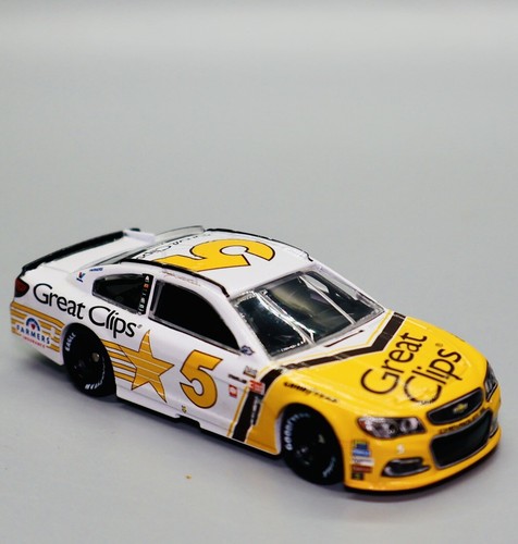 1/64 Action 2017 #5 Kasey Kahne Great Clips Darlington Chevy SS - Picture 4 of 13