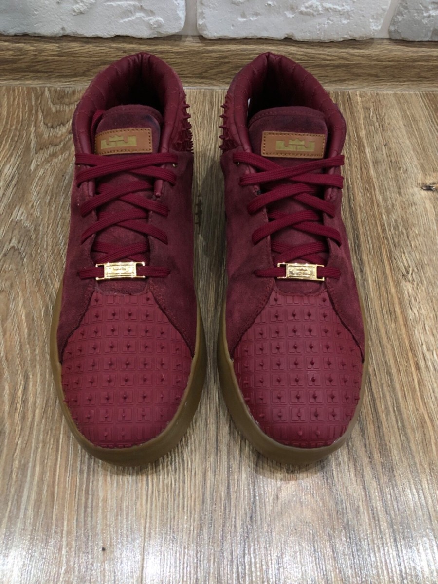 Nike Lebron XIII Lifestyle, Team Red / Gold / Gum, 806396  display picture 1