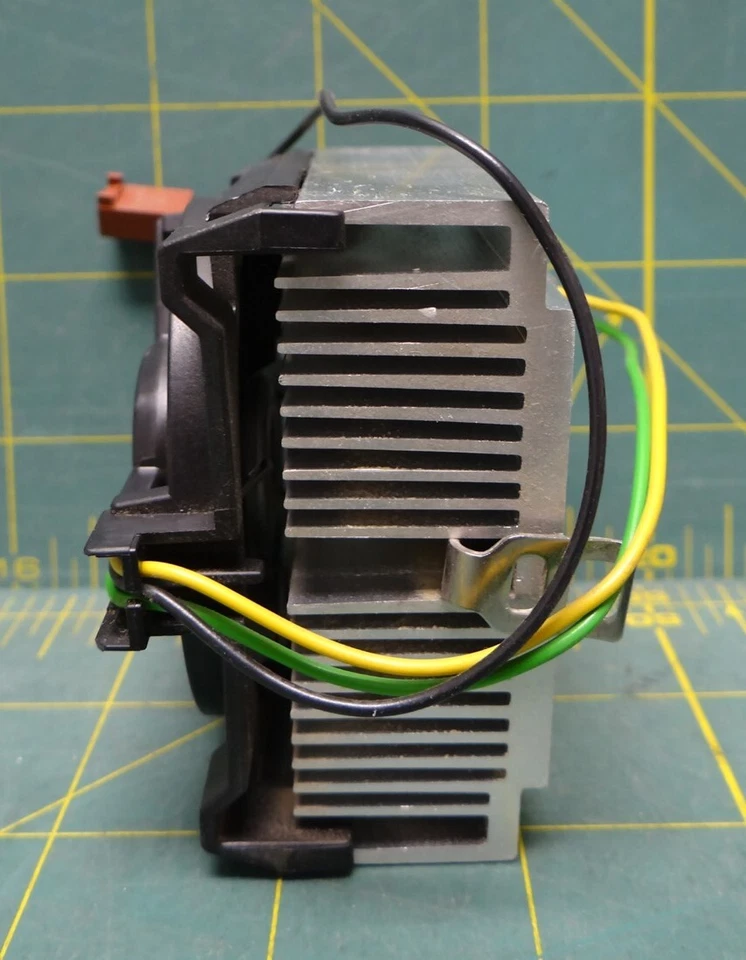 Intel A27760-001 109X7612H1086 DC12V 0.1A PAT Fan with Heatsink - Image 2 of 4