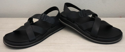 Chaco JCH109472 Women Sz 9 Black Full Grain Leather Strappy Townes Sandals $110