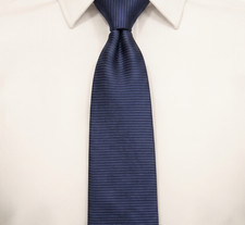  330 NWT TOM FORD Textured Navy Solid Silk Neck Tie Italy 3.6W