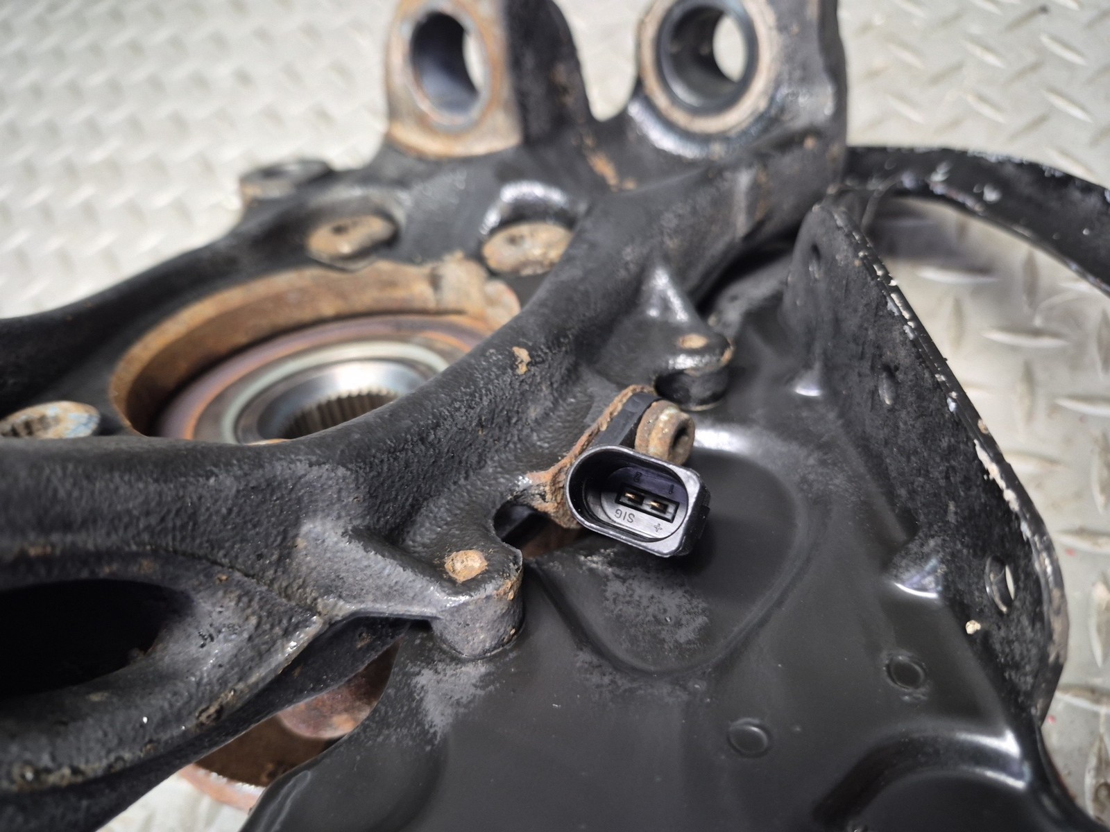 Bentley Continental GT 2003-2010 Front Right Hub bearing assembly