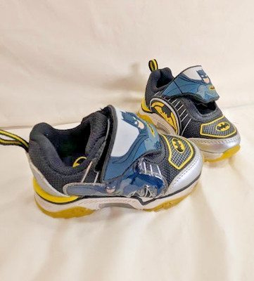 Batman Kids Light-Up (WORKS) Sneakers Size 7 DC Comics Black Yellow & Silver