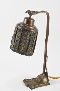 Q59D82 Art Deco Table Lamp with Fabric Shade