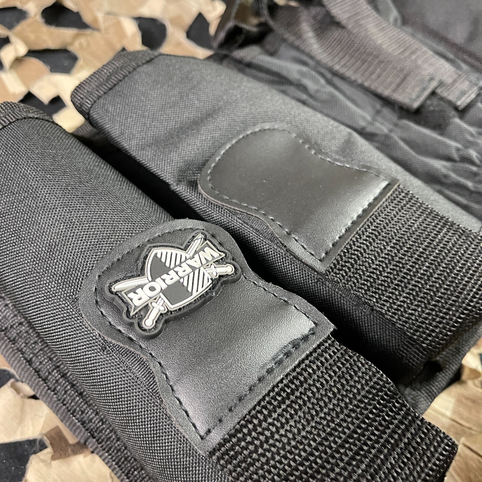 NEW Warrior 4+1 Deluxe Vertical Paintball Harness - Black