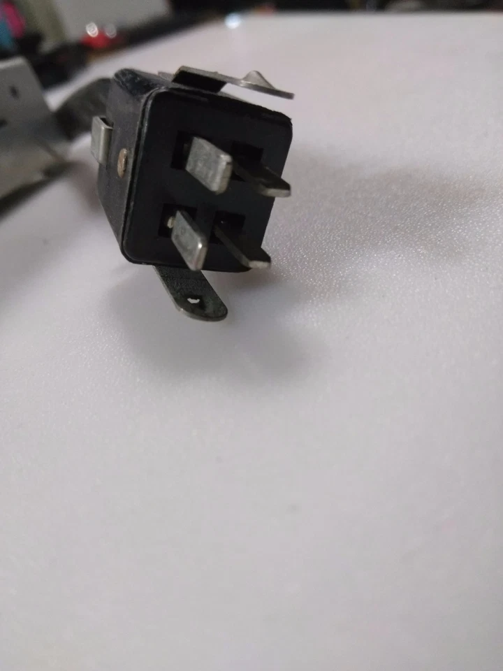 SURGE ARRESTOR. WITH HOLDER. PN# SJSA-145. NEXT LEVEL SYSTEMS, INC. - Image 3 of 4