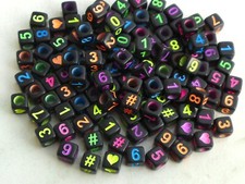50 Zahlenperlen Würfel 6mm Großloch Perlen Mix Schwarz-Bunt 0-9 # ♥ Basteln