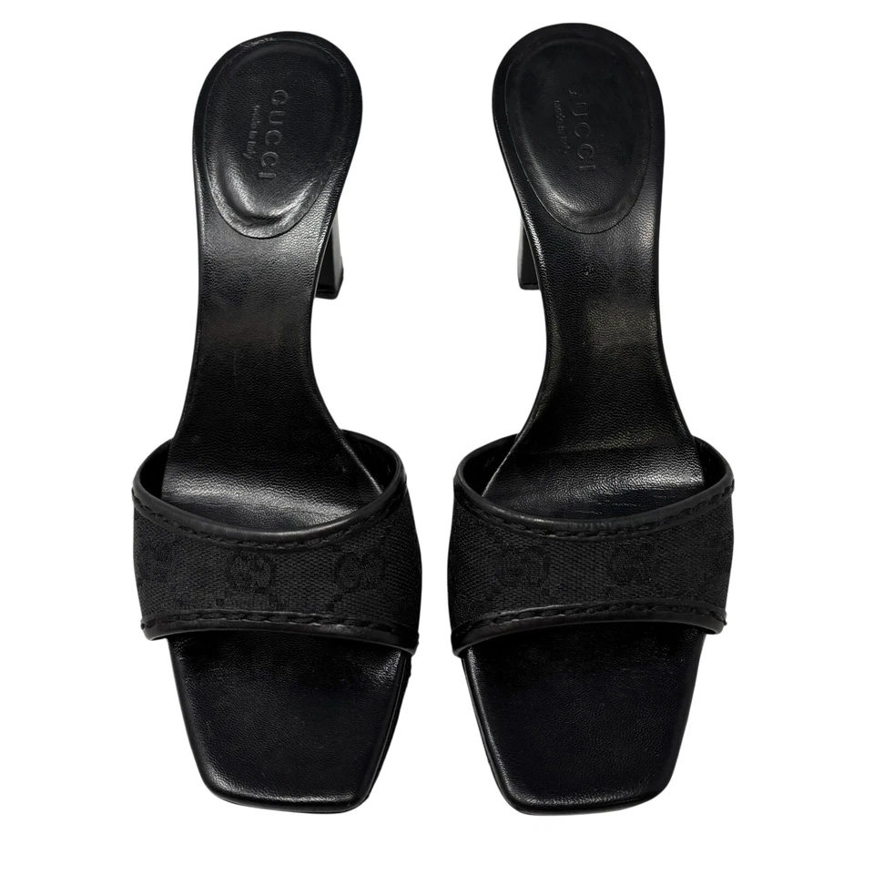 Sandálias GUCCI Vintage GG Monograma Biqueira Aberta #36.5 Salto Preto Couro Lona - Imagem 2 de 4