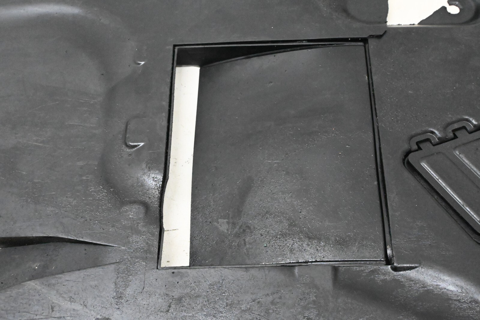 ⭐06-12 Bmw E90 3 Series Underfloor Engine Coating Center Splash Shield ...