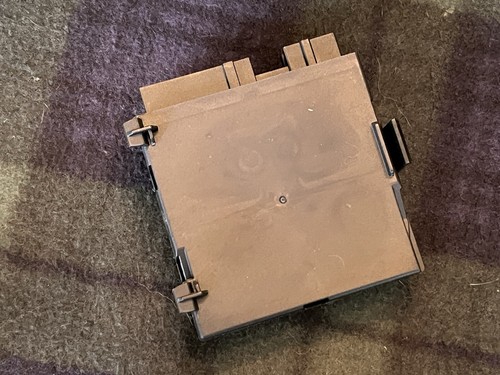Mercedes-Benz CL550 C216 W216 Remote Trunk Release Control Module - Picture 4 of 5