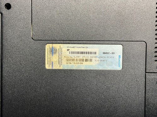 HP Laptop 584037-001 Windows 7 HD Display Input 18.5V 3.5A in Black - For Parts - Picture 12 of 21