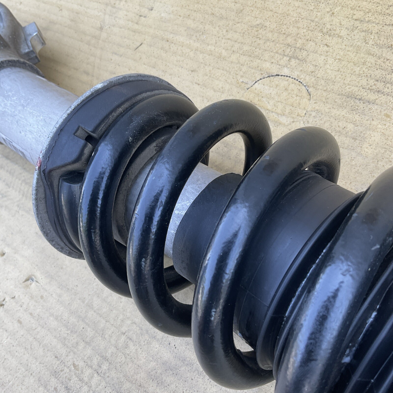 MASERATI QUATTROPORTE FRONT LEFT DRIVER SIDE SHOCK STRUT ABSORBER OEM 14-21