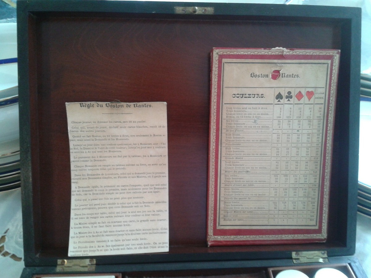 Ancienne Mallette De Jeu Boston De Nantes Louis Philippe – Acajou Vintage Avec Jetons (sans Clé Ni Cartes)
