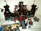 LEGO Knights Kingdom II #8877 Vladek's Dark Fortress 100% Complete w/Manual