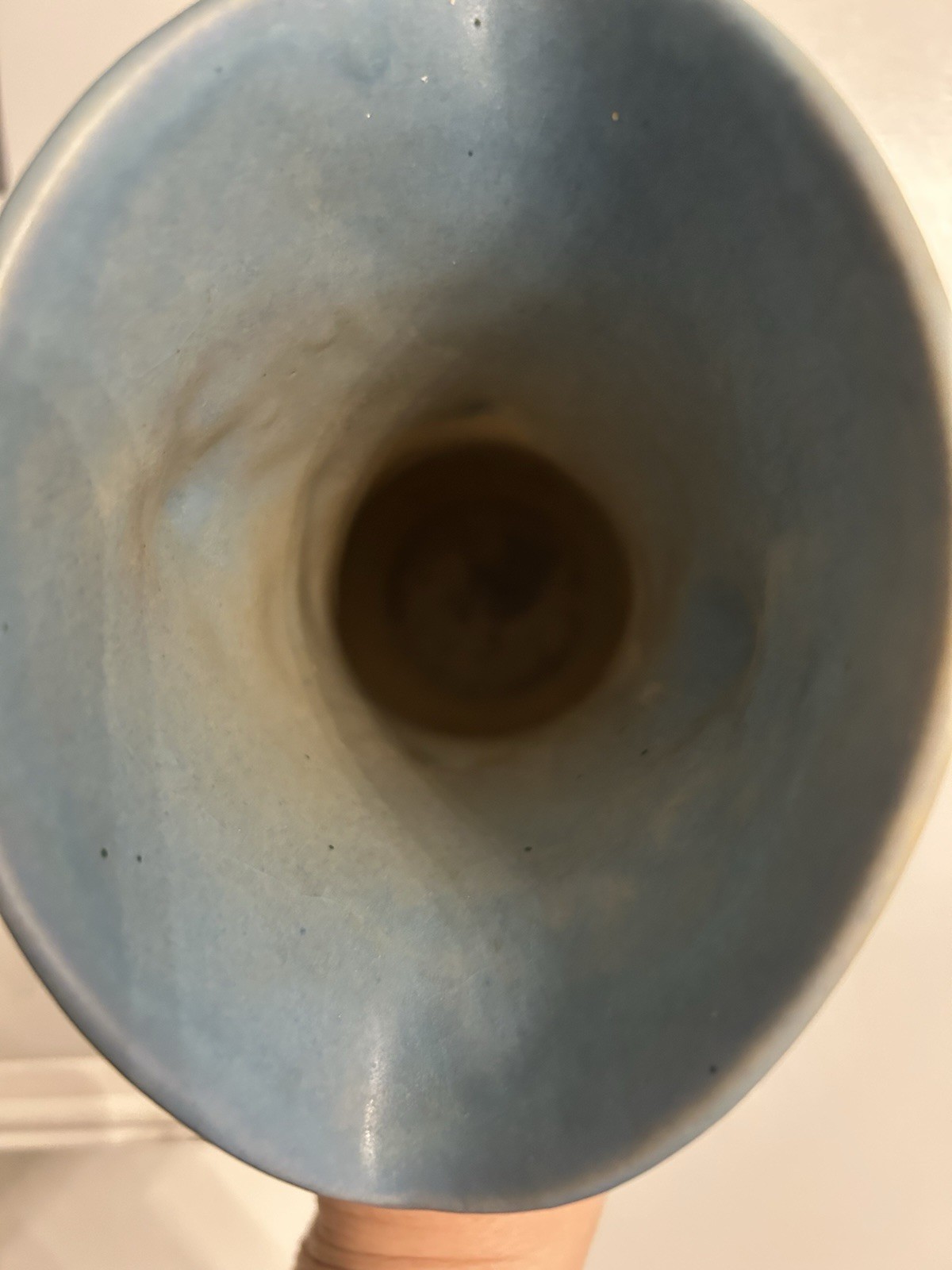 Roseville Columbine Handled Vase Blue Molded Blossoms Thin Stems USA  16-7