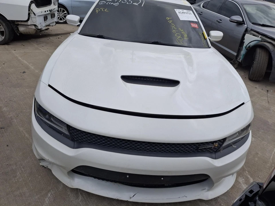 Guantera usada se adapta a: Dodge Charger 2016 grado A Foto 2 de 4