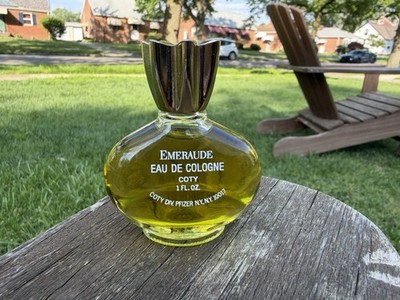 Coty Emeraude Cologne Splash Bulbous-Shape Glass Bottle Full 1 oz. vintage Rare