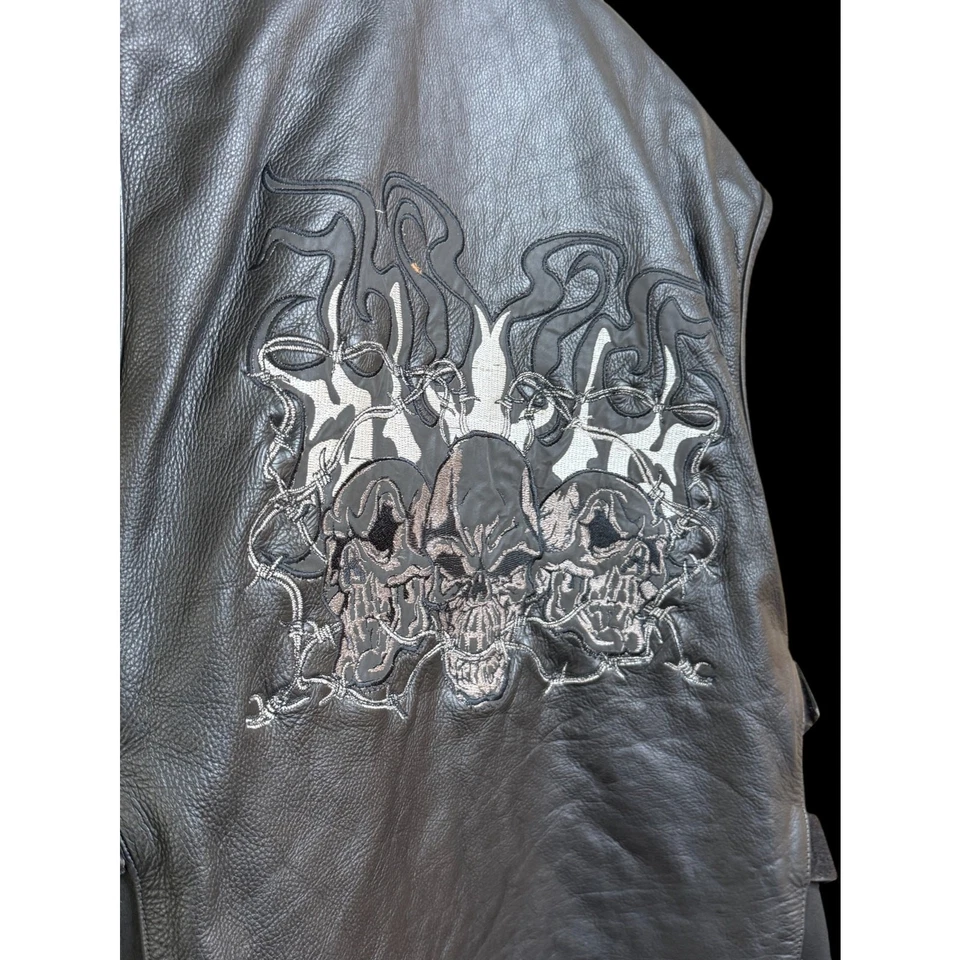 Xelement Skull Fire Heavy Leather Adjustable Biker Motorcycle Vest Sz: XL E7 - Image 4 of 4