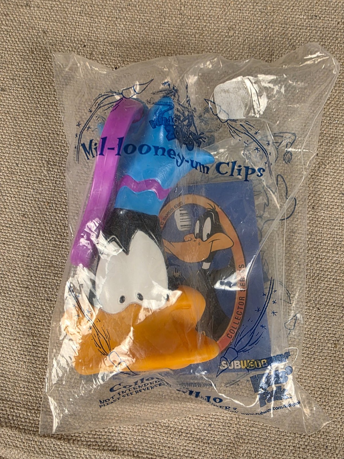 1999 Subway Kids Pak Mil-Looney-Um Clip Daffy Duck Looney Tunes