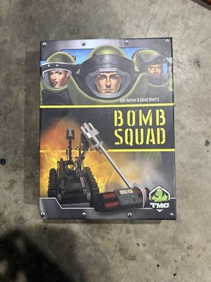 USED DAN KELTNERS DAVID SHORTS BOMB SQUAD BOARDGAME BOARD GAME TMG NISB