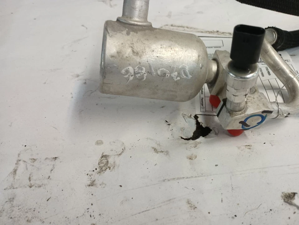 GM 26390358 AC Compressor Hose 2024-2025 Chevrolet Traverse 2.5L 12163322 - Image 2 of 4