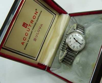 RARE EXC FINE 1969 BULOVA ACCUTRON 214 RAILROAD APPROVED MENS WATCH - RUNS GREAT