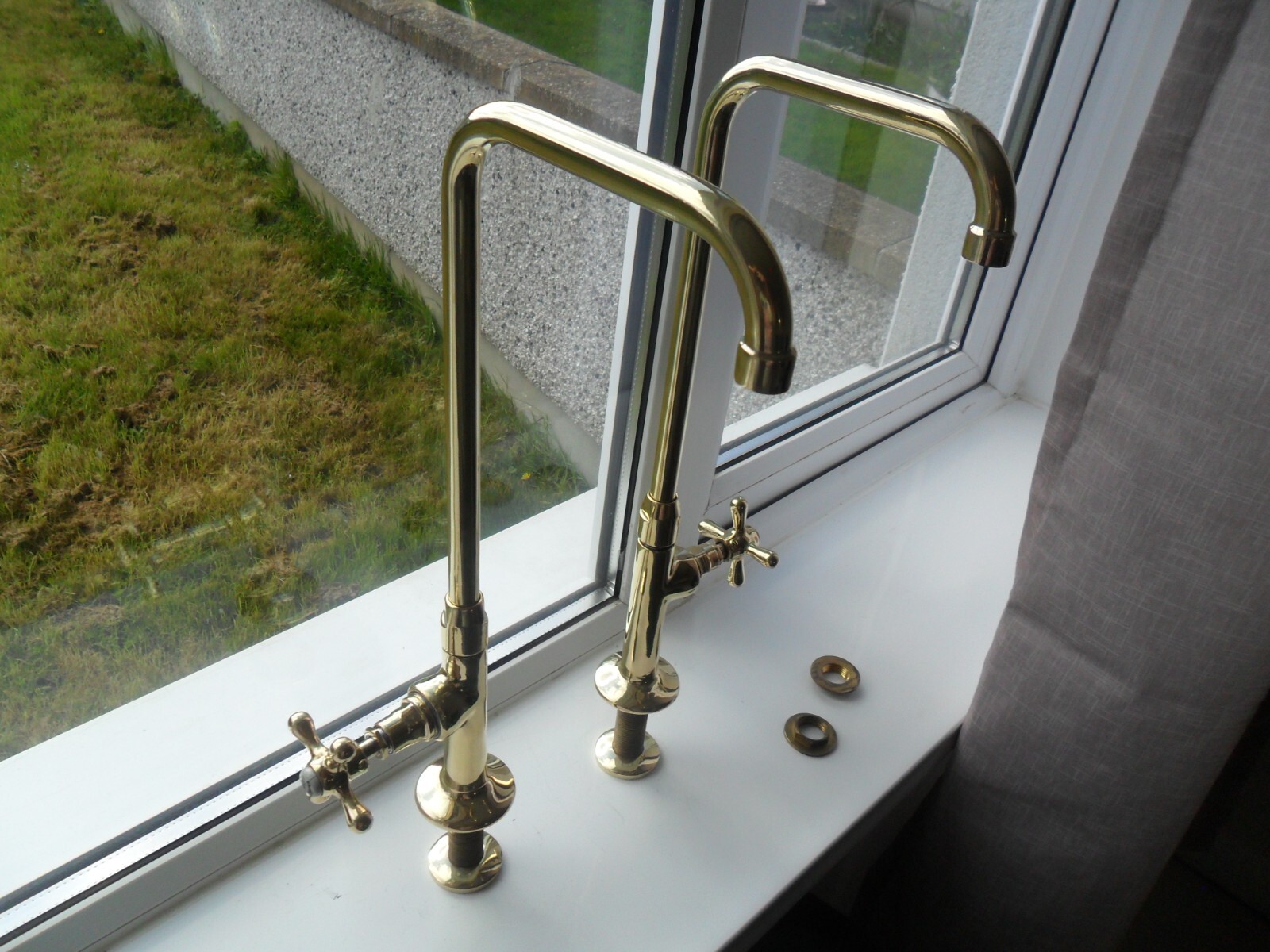 SOLID BRASS ARMATAGE SHANKS KITCHEN PILLAR TAPS ORIGINAL OLD VINTAGE