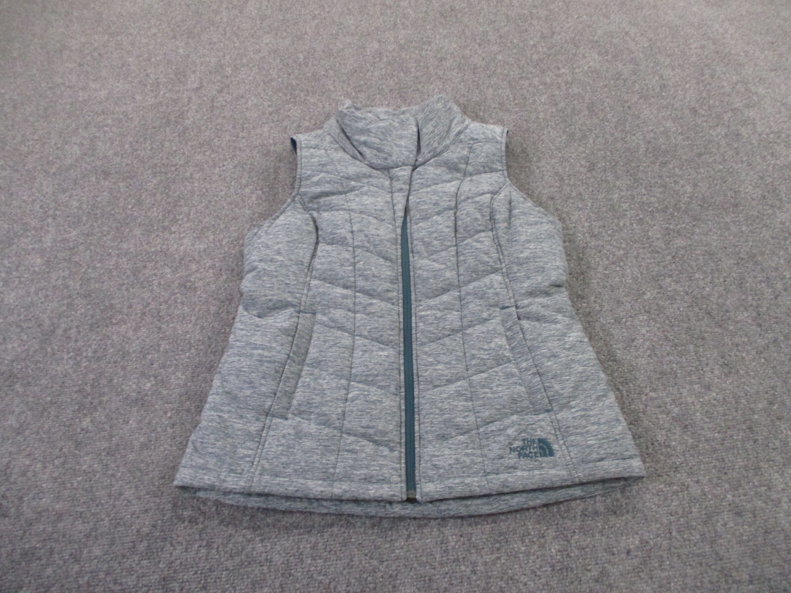 The North Face Women’s M Gray Quilted Puffer Vest for Hiking & Outdoors