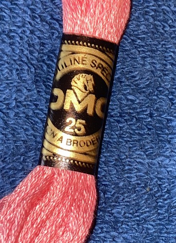 Vtg DMC 25 Embroidery Floss Made In France Pink #899 - Picture 3 of 4