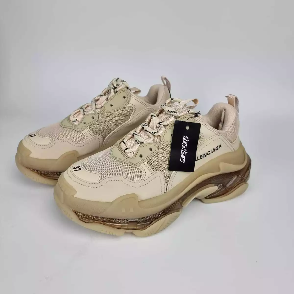 Balenciaga triple s hotsell clear sole women