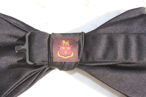 Robert Talbott Protocol Formal Black Silk Bow Tie & Cumberbun Set - Picture 6 of 15