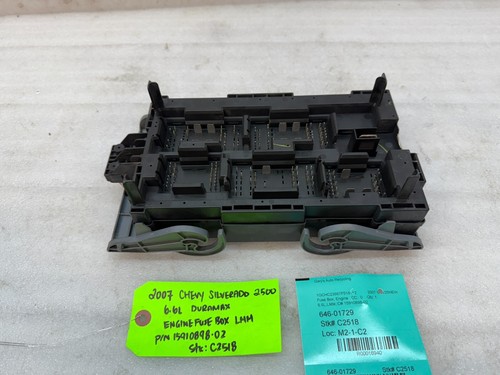 07.5-10 Chevrolet GMC 2500hd SIERRA 6.6 LMM UNDERHOOD FUSE RELAY BOX 15910898 - Picture 8 of 12