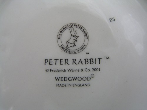 WEDGWOOD BEATRIX POTTER PETER RABBIT SMALL TEAPOT, NEW. - Picture 3 of 3