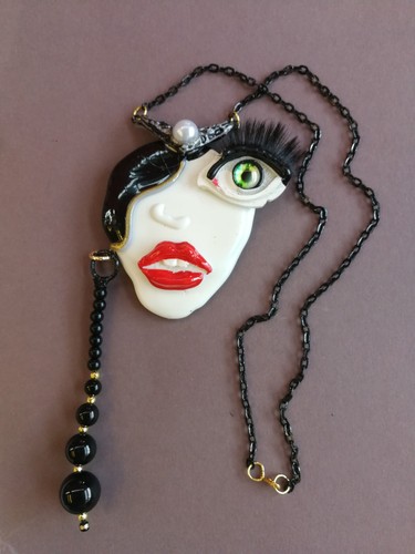 Jewelry Necklace Pendant Lady Face Art Deco Minimalist Brutalist Chunky Eye Lips - Picture 3 of 24