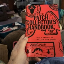 THE PATCH COLLECTORS HANDBOOK  BOOK 100 pages 1971 PAUL MYERS WILLIAM VAN HAGEY
