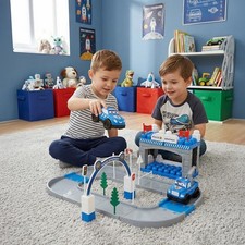 Ogi Mogi Polizeistation Spielset &ndash; 52-teiliges Rollenspiel ab 3 Jahren