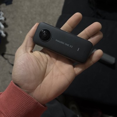 Insta360 ONE X2 - 360° Pocket Camera with Battery