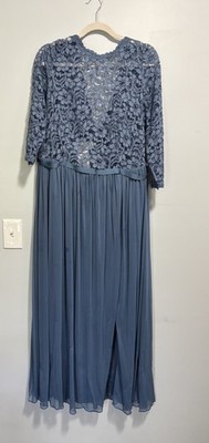 Three-Quarter Lace and Mesh Bridesmaid Dress STYLE # F19908