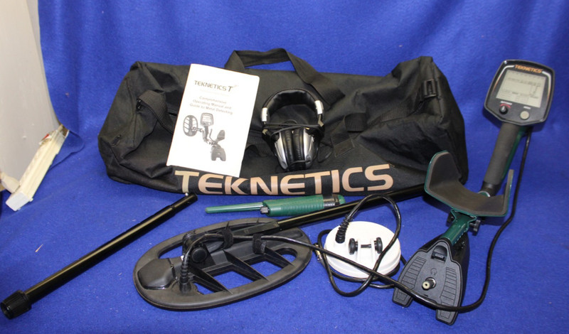 Teknetics T2 Professional Metal Detector