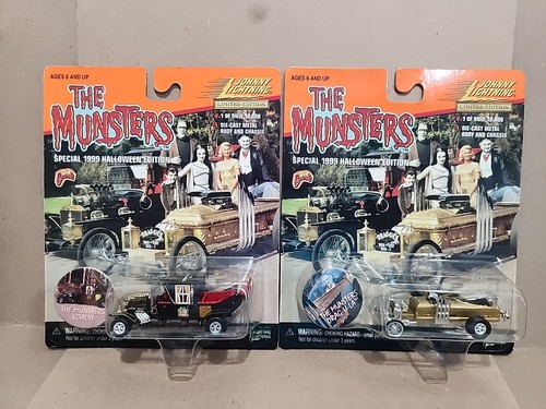 Both Johnny Lightning 1999 Halloween The Munsters Drag-U-La & Munster Koach
