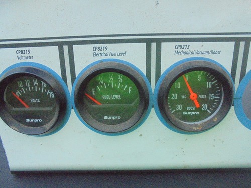 Vintage Sunpro Gauge Display Auto Shop Garage 20 gauges - Picture 12 of 20