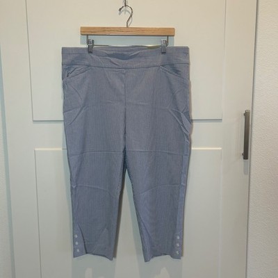Chicos Size 3 Coastal Blue Stripe Slim Leg Capri Pants Button Detail NWT