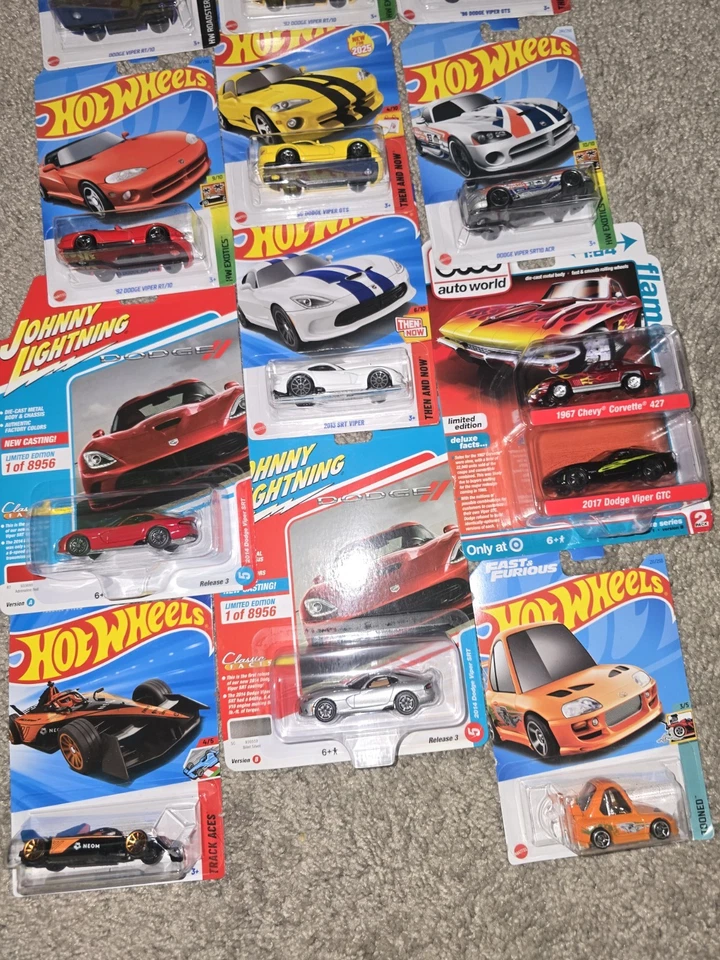 Lote de 13 Dodge Viper Hot Wheels. 4 Preimums. 9 ML Foto 3 de 3