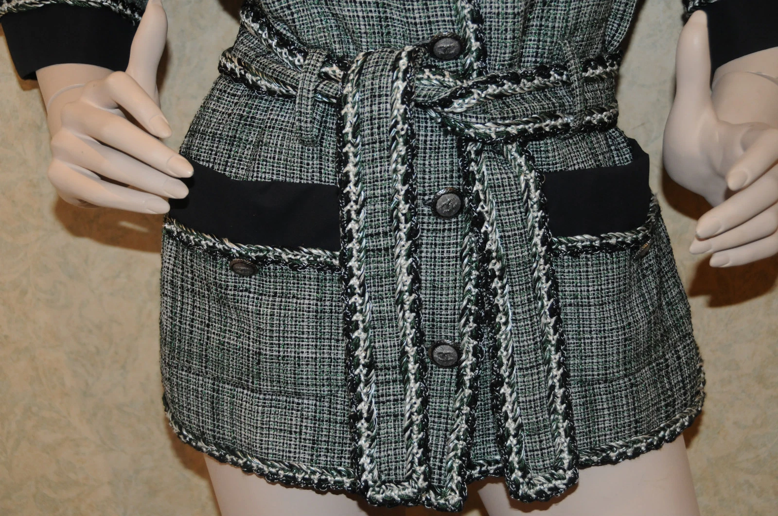 GIACCA TUTA $8000 12P NUOVA CHANEL 9 CC bottoni Tweed nero verde bianco con cintura 42