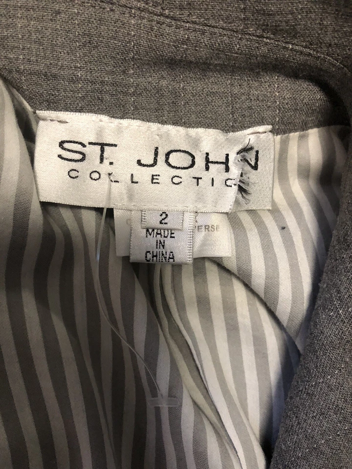 Traje Pantalón a Rayas Gris Cinturón COLECCIÓN ST. JOHN Talla 2 Foto 4 de 4