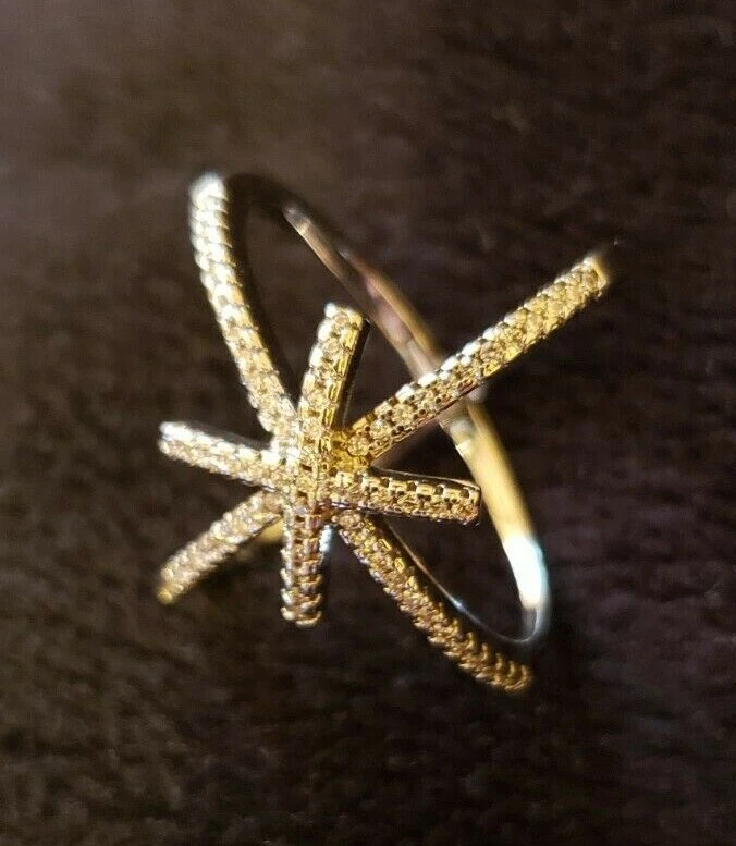 Anillo/Cruz/Starburst Envolvente Tono Plata Cruzada Talla 8 1" en el dedo Foto 3 de 4