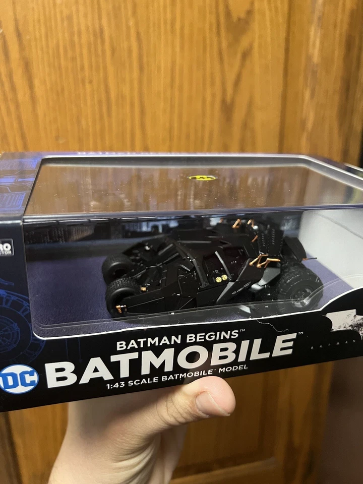 The Batmobile - Batman Begins - Eaglemoss Hero Modelo escala 1:43 Novo - Imagem 2 de 4
