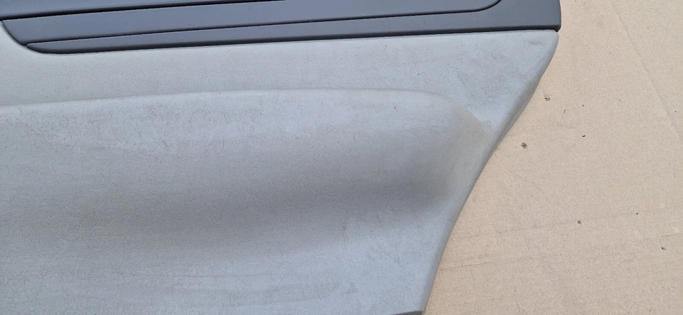 Panel de puerta LINCOLN Continental 1995-97 moldura trasera derecha lado del pasajero Foto 4 de 4
