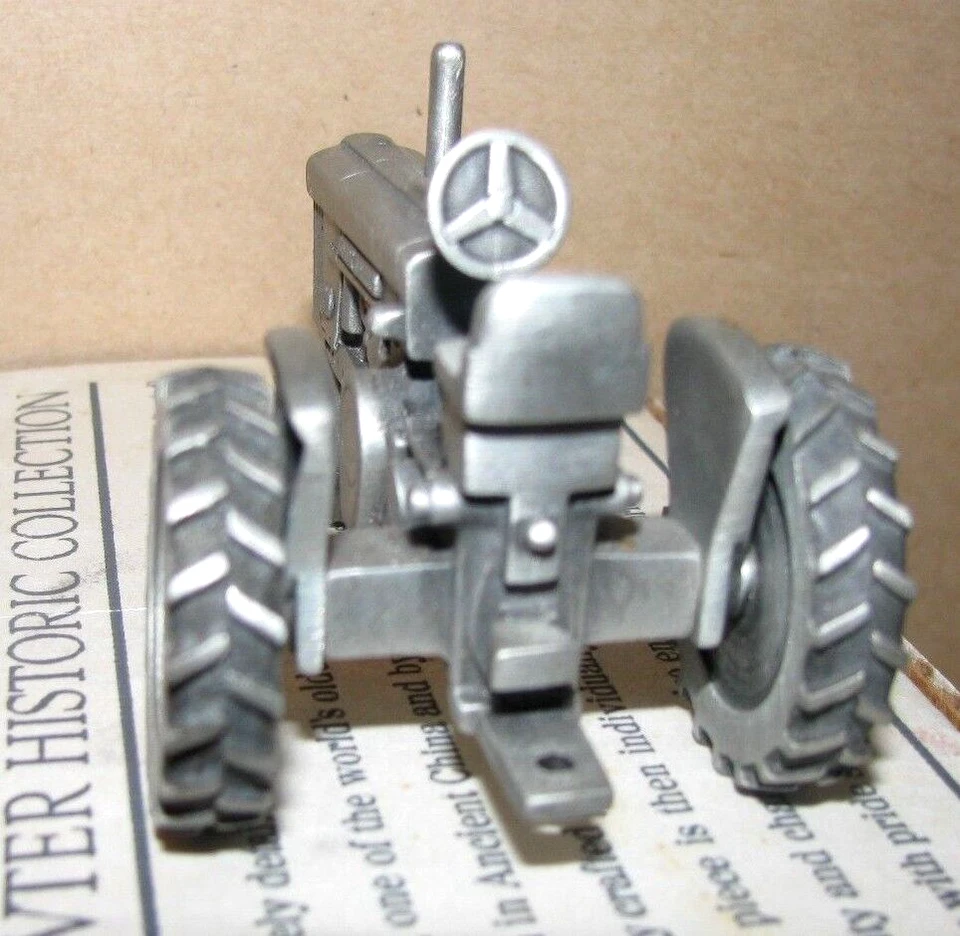 2-цилиндровый 60-цилиндровый трактор John Deere 1:43 спецификация литая оловянная игрушка JDM-003 1990-е jd - Изображение 2 из 4